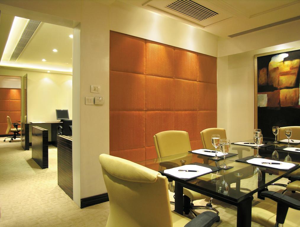 Taj Chandigarh Bagian luar foto Meeting room at the Taj Mahal Palace, Mumbai