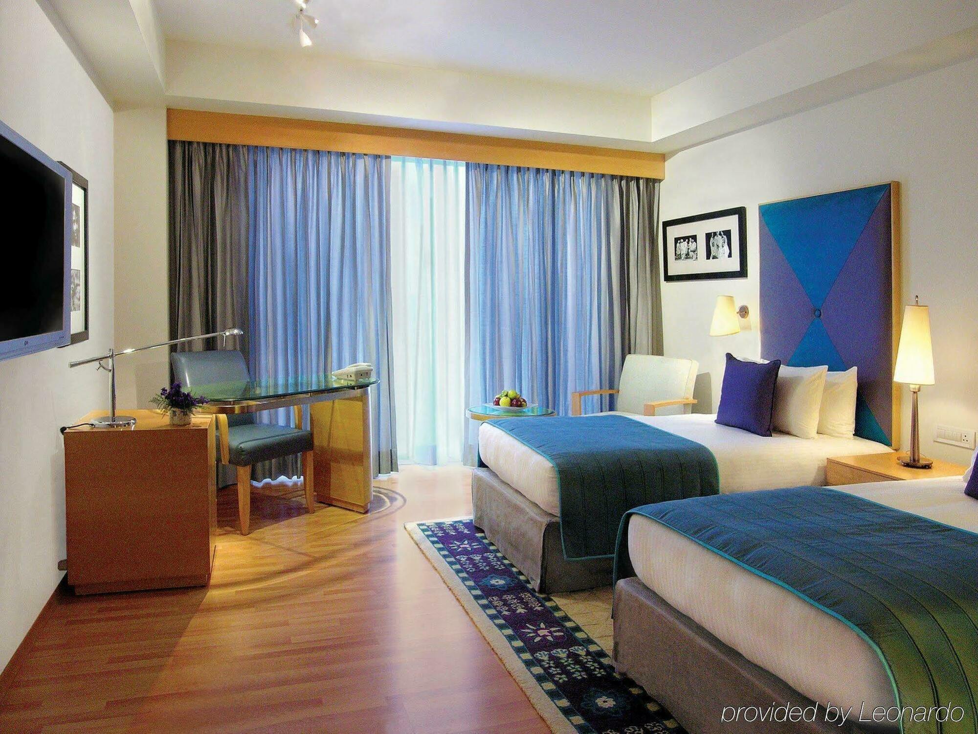 Taj Chandigarh Bagian luar foto A room at the hotel